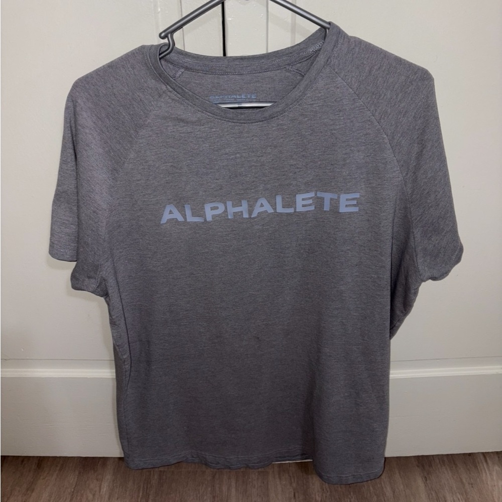 Men’s alphalete shirt